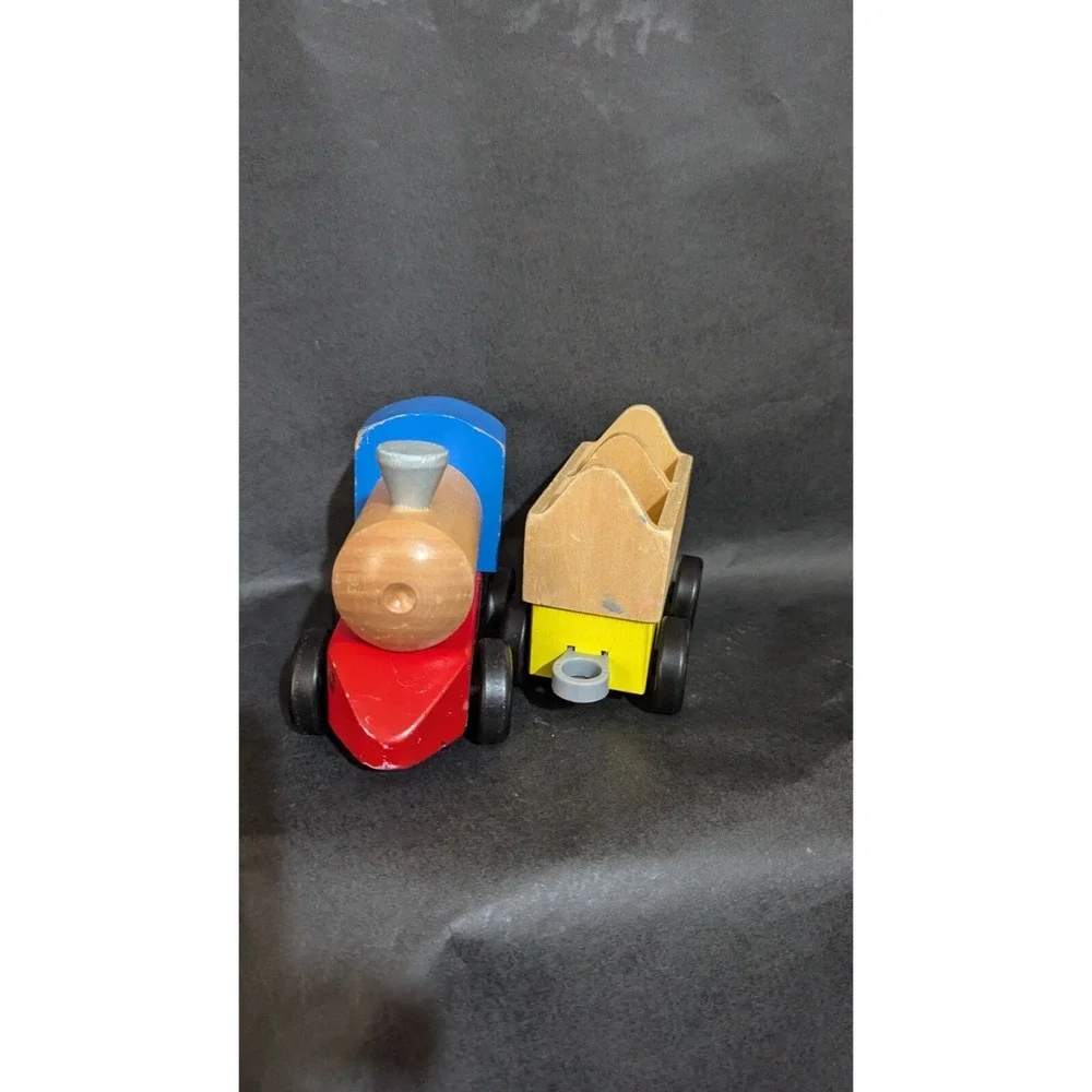 Melissa & Doug Wood Wooden Farm Train Chunky Set 3 cars 1 ENGINE set of 4 #4545‎